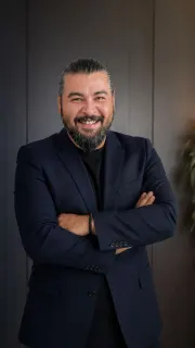 Dr. Doğan Uysal profilinde yer alan galeri fotoğrafı.