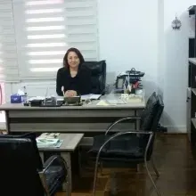 Dr. Aliye Hülya Kabacaoğlu — Akupunktur, Ankara. Portre fotoğrafı.