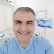 Dr. Dt. Ömer Lütfi Koca — İstanbul. Portre fotoğrafı.