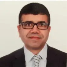 Prof. Dr. Veysel Nijat Baş — Çocuk Endokrinolojisi, Çankaya, Ankara. Portre fotoğrafı.