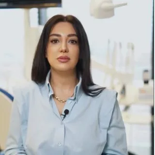 Dt. Sıla Ceren Özdemir — Diş Hekimi, Çankaya, Ankara. Portre fotoğrafı.
