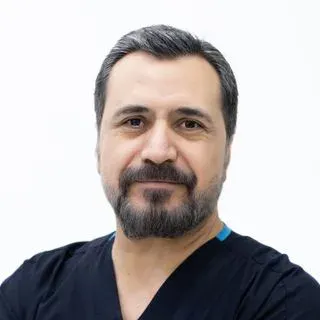 Op. Dr. Aziz Rodan Sarohan — Kadın Hastalıkları Ve Doğum, Gaziantep. Portre fotoğrafı.