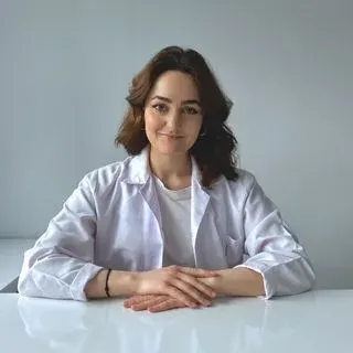 Fzt. Zehra Şevval Çatalbaşoğlu — Fizyoterapi Ve Rehabilitasyon, Eskişehir. Portre fotoğrafı.