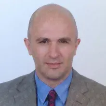 Op. Dr. Bülent Çelik — Beyin Ve Sinir Cerrahisi, Ankara. Portre fotoğrafı.