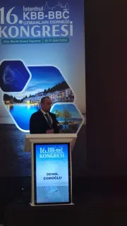 Prof. Dr. Şenol Çomoğlu profilinde yer alan galeri fotoğrafı.