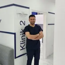 Doç. Dr. Gökhan Türker — Mersin. Portre fotoğrafı.