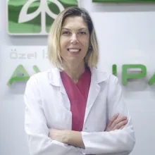 Uzm. Dr. Binnur Erdalkıran Tuncalı — Anesteziyoloji Ve Reanimasyon, Karabağlar, İzmir. Portre fotoğrafı.