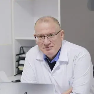 Uzm. Dr. Ergin Seven — Plastik Rekonstrüktif Ve Estetik Cerrahi, Keçiören, Ankara. Portre fotoğrafı.