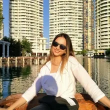 Psk. Selen Şahin — Psikoloji. Portre fotoğrafı.