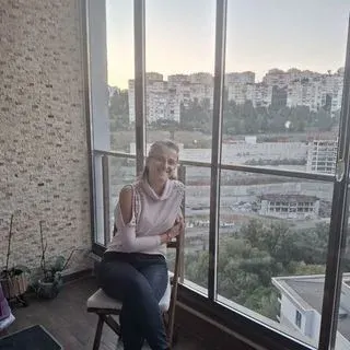 Psk. Mahinur Doğan Ateş — Psikoloji, İzmir. Portre fotoğrafı.
