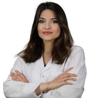Kl. Psk. Kübra Göral — Psikoloji, Sakarya. Portre fotoğrafı.