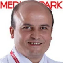 Uzm. Dr. Engin Yurdakul — Çocuk Sağlığı Ve Hastalıkları, Ankara. Portre fotoğrafı.