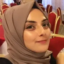 Psk. Esra Yanık — Psikoloji. Portre fotoğrafı.