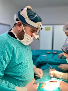 Doç. Dr. Ünal Öztekin profilinde yer alan galeri fotoğrafı.