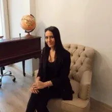 Kl. Psk. Damla Görür — Psikoloji. Portre fotoğrafı.
