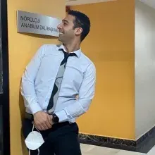 Uzm. Dr. Yiğit Can Güldiken — Nöroloji. Portre fotoğrafı.
