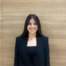 Fzt. Müge Şimşekoğlu — Fizyoterapi Ve Rehabilitasyon, Ankara. Portre fotoğrafı.
