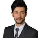 Prof. Dr. Süleyman Taş — Plastik Rekonstrüktif Ve Estetik Cerrahi, İstanbul. Portre fotoğrafı.