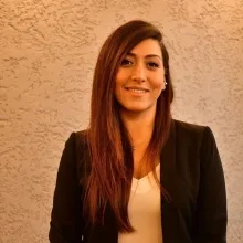 Uzm. Dyt. Elif Küçük — Diyetisyen, Antalya. Portre fotoğrafı.