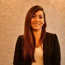 Uzm. Dyt. Elif Küçük — Diyetisyen, Antalya. Portre fotoğrafı.