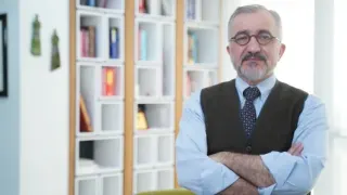 Prof. Dr. Adem Dervişoğlu profilinde yer alan galeri fotoğrafı.