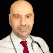 Prof. Dr. Burak Şakar — Tıbbi Onkoloji, Fatih, İstanbul. Portre fotoğrafı.