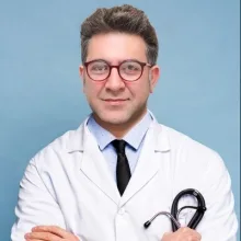 Op. Dr. Alper Turgut — Kadın Hastalıkları Ve Doğum, Tepebaşı, Eskişehir. Portre fotoğrafı.