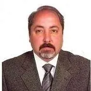 Uzm. Dr. Tuna Pilevneli — İç Hastalıkları, Konak, İzmir. Portre fotoğrafı.