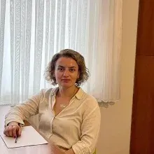 Psk. Gönül Kırık — Psikoloji, İstanbul. Portre fotoğrafı.