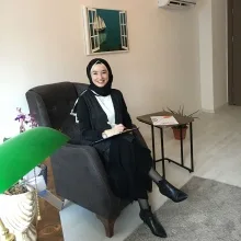 Kl. Psk. Fatma Biçer — Psikoloji, İzmir. Portre fotoğrafı.