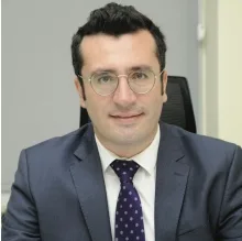 Doç. Dr. Mehmet Karadağ — Çocuk ve Ergen Psikiyatrisi, Gaziantep. Portre fotoğrafı.