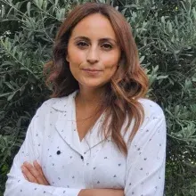 Uzm. Dr. Tuba Öcek Baş — Psikiyatri, İstanbul. Portre fotoğrafı.