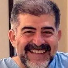 Op. Dr. Ertürk Ergin — Üroloji, Çukurova, Adana. Portre fotoğrafı.