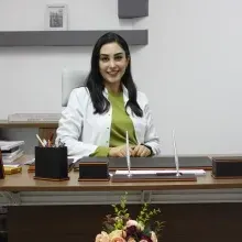 Dt. Merve Hakan — Diş Hekimi, Balıkesir. Portre fotoğrafı.