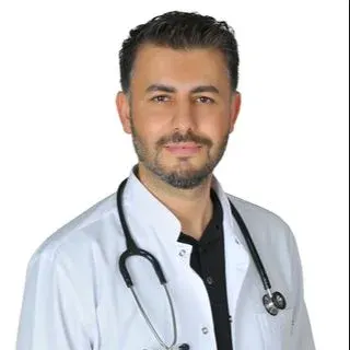 Uzm. Dr. Ferhat Kaya — Çocuk Sağlığı Ve Hastalıkları, İzmit, Kocaeli. Portre fotoğrafı.