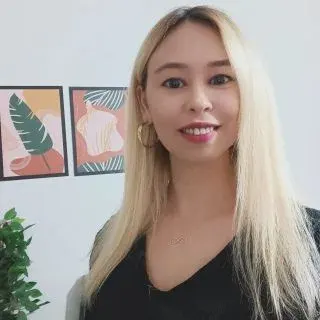 Psk. Fatma Caner — Psikoloji, İzmir. Portre fotoğrafı.