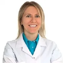 Dr. Dt. Canan Hatipoğlu — Kadıköy, İstanbul. Portre fotoğrafı.
