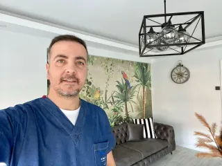 Dr. Dt. Bora Özan profilinde yer alan galeri fotoğrafı.