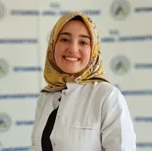 Dyt. Elif Ağca — Diyetisyen, İstanbul. Portre fotoğrafı.