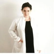 Uzm. Dyt. Başak Memişoğlu — Diyetisyen, Balıkesir. Portre fotoğrafı.