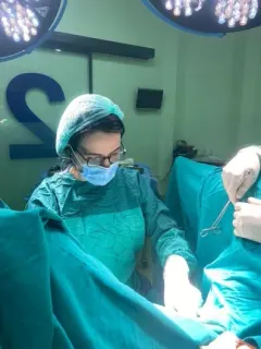 Op. Dr. İrem Yengel profilinde yer alan galeri fotoğrafı.
