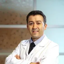 Uzm. Dr. Koray Hacıoğlu — Çocuk Sağlığı Ve Hastalıkları, İstanbul. Portre fotoğrafı.