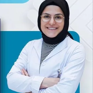 Op. Dr. Güneş Topçu — Kadın Hastalıkları Ve Doğum, Bahçelievler, İstanbul. Portre fotoğrafı.