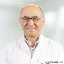 Op. Dr. Yıldırım Beyazıt Usta — Göz Hastalıkları, Nilüfer, Bursa. Portre fotoğrafı.