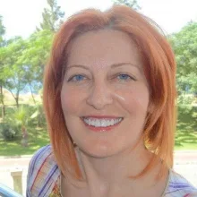 Uzm. Dr. Emine Filiz Uluhan — Psikiyatri, Muratpaşa, Antalya. Portre fotoğrafı.