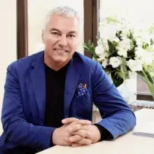 Prof. Dr. Tanıl Esemenli — Ortopedi Ve Travmatoloji, İstanbul. Portre fotoğrafı.