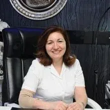 Dt. Muzaffer Demirayak — Diş Hekimi, Afyonkarahisar. Portre fotoğrafı.
