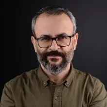 Kl. Psk. Metin Akyol — Psikoloji, İstanbul. Portre fotoğrafı.