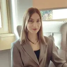 Uzm. Psk. Elif Bingül — Psikoloji, Ankara. Portre fotoğrafı.