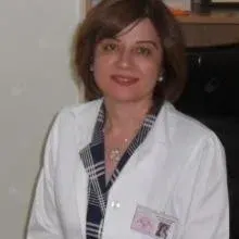 Uzm. Dr. Fatma Akdoğan — Radyasyon Onkolojisi, Adana. Portre fotoğrafı.
